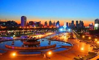 泉城广场吃瓜事件,一场引发热议的街头冲突瞬间