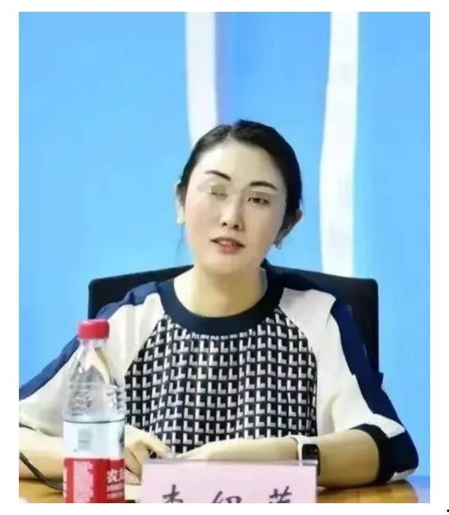 湖南女局长吃瓜,揭秘背后真相与反思